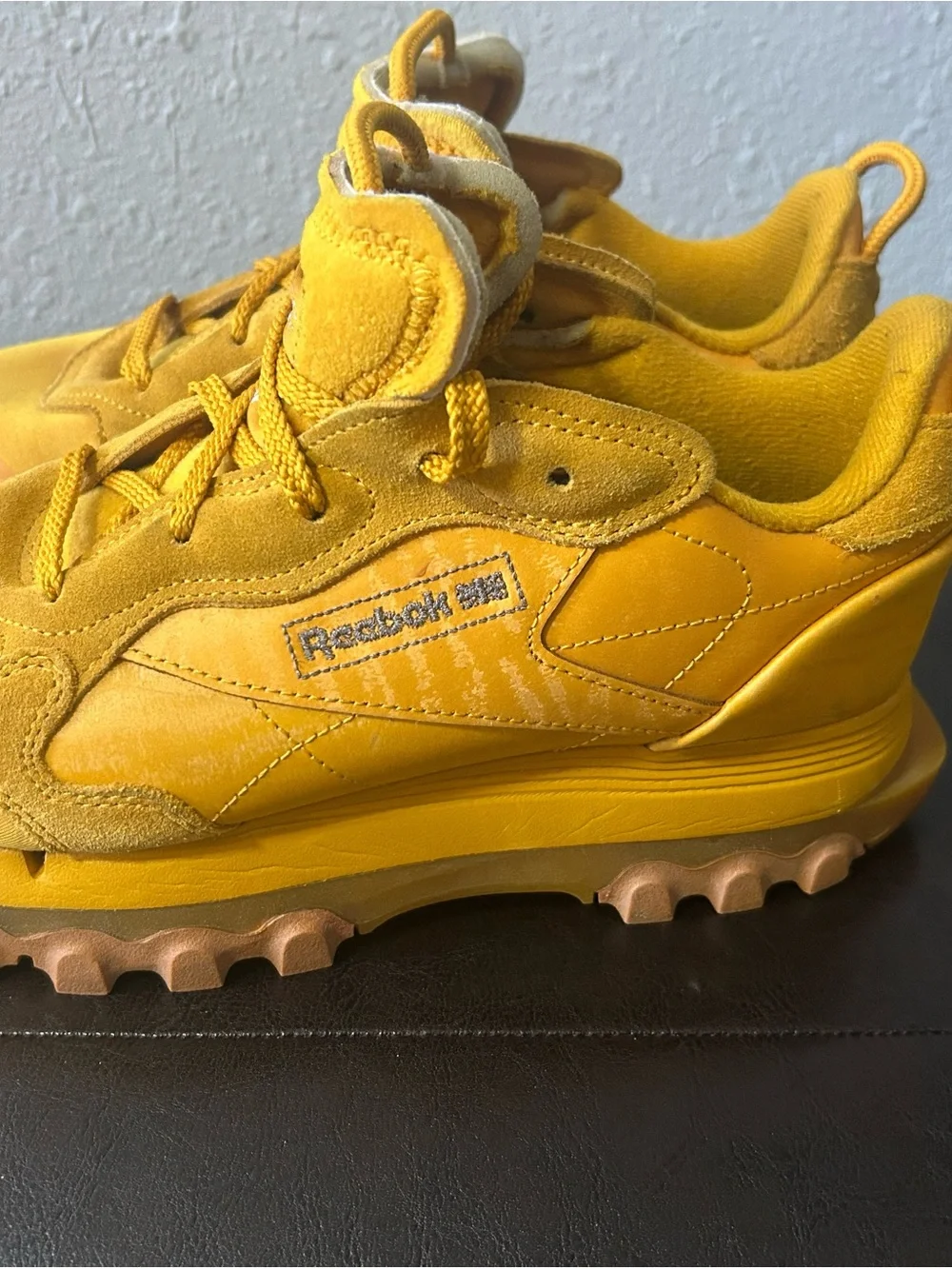 🔥 RARE SIZE 9 🔥 Cardi B x Reebok Classic Leather 